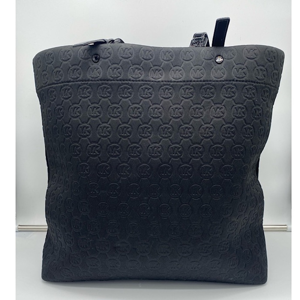 Michael Kors Large Quilted Neoprene Bag - Picture 2 of 14